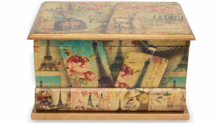 Private tutorial on wood patina decoupage in Toronto